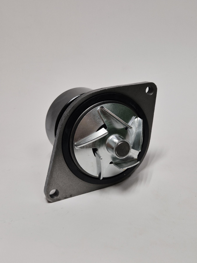 Насос водяной 4BT,6BT ст.кр. 3286278,3285414,3285410,4935793,3286275 C+