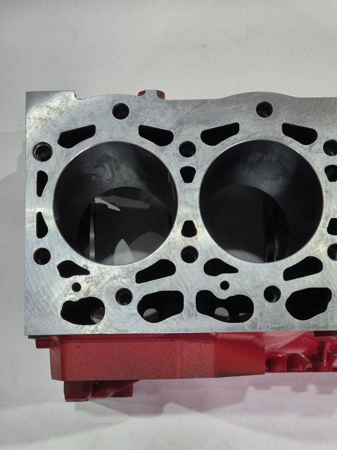 Блок цилиндров ISF3.8 Е3 5289696 C+