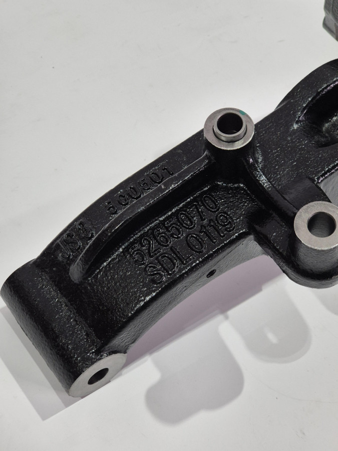 Кронштейн генератора ISF 2.8 5286733/5265070/5262506/5265071 O+