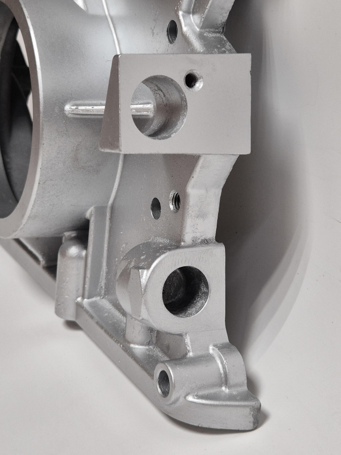 Крышка картера распределительных шестерен 4,6ISBe 5258751/5289179/4936873 C+