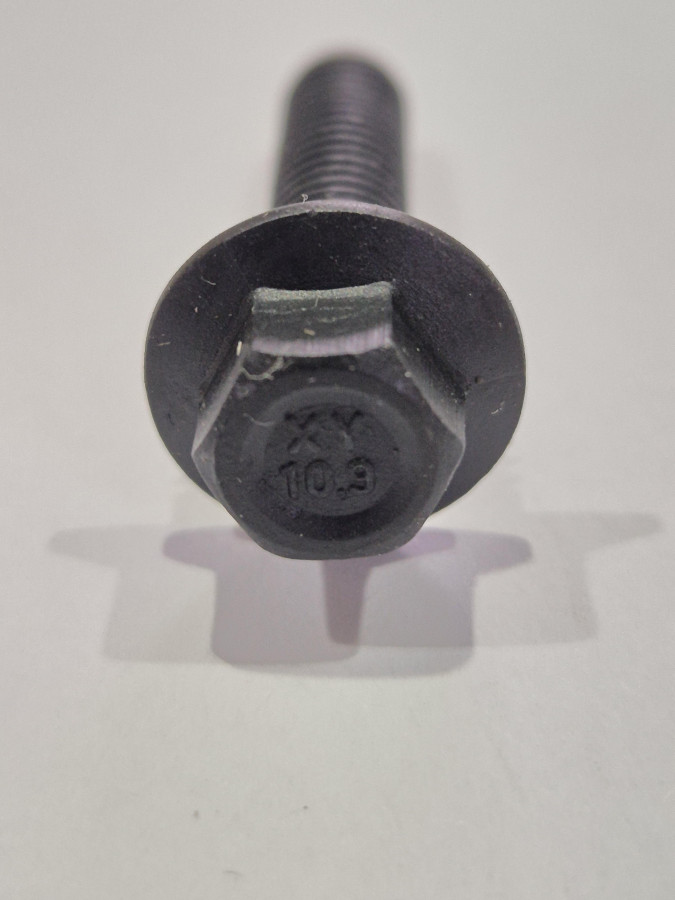 Болт кронштейна форсунки ISF2.8/3.8 M6х1.00х25 O+