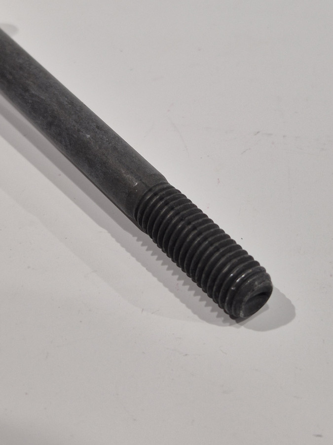 Болт крепления генератора ISBe