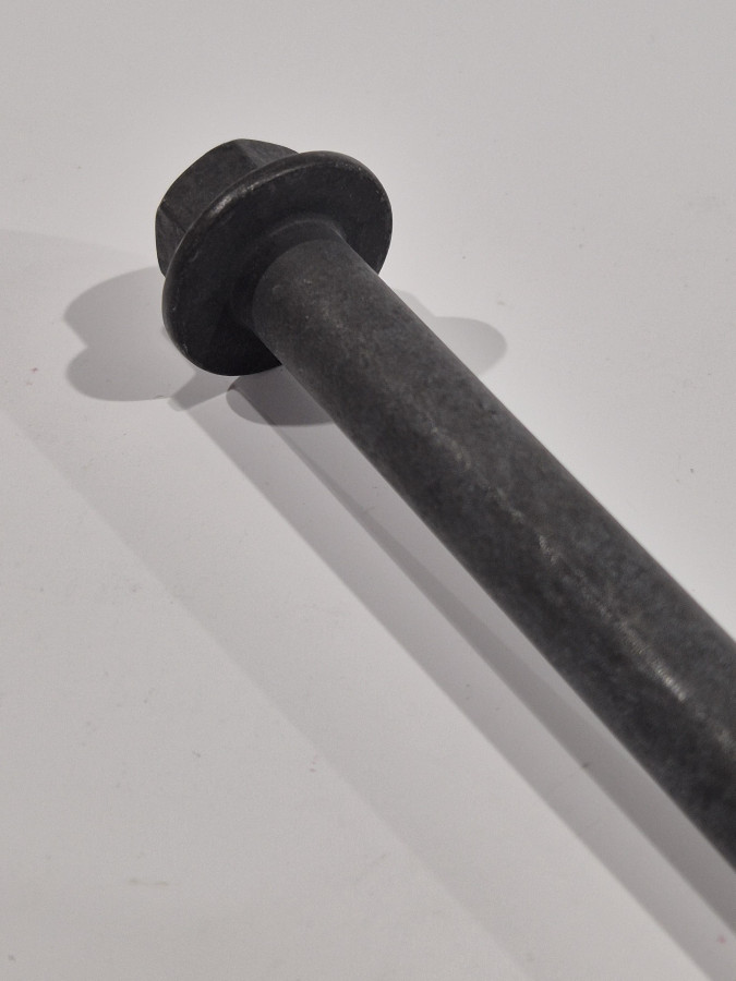 Болт крепления генератора ISBe