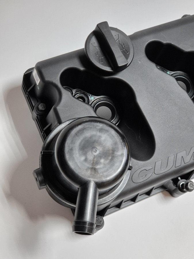 Крышка клапанная ISF2.8 5262617 O+