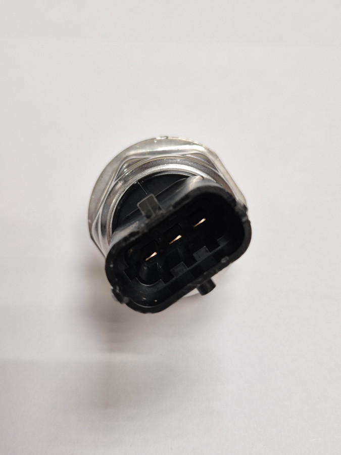 Датчик давления в топливной рампе ISF 3.8 E4 O-