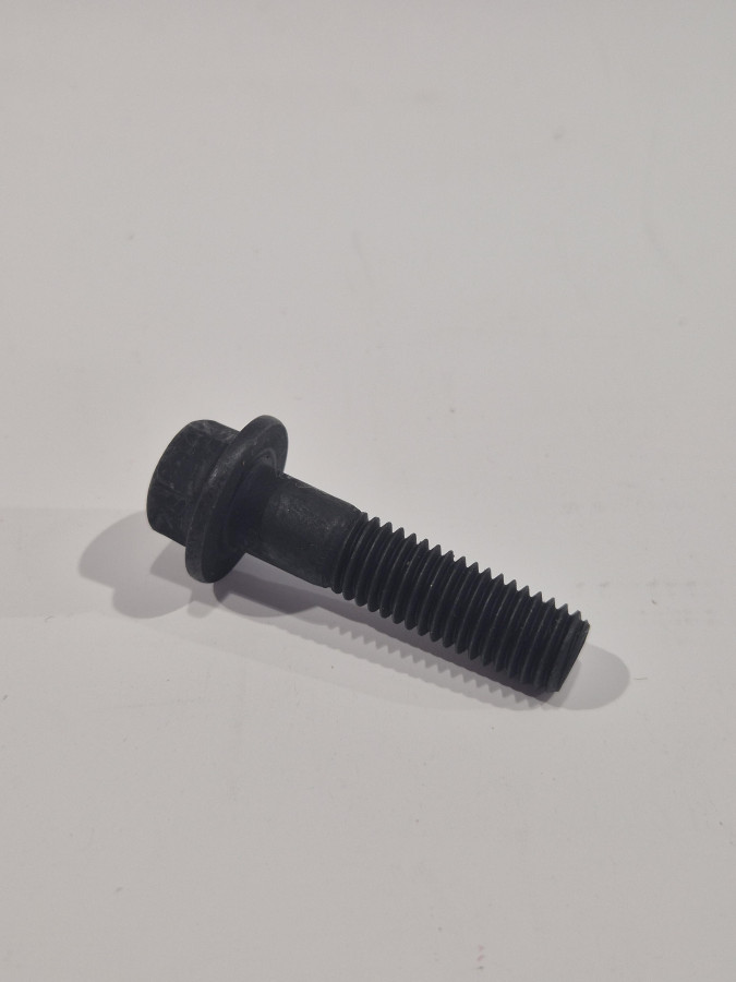 Болт крепления опоры вентилятора M10Х1,50Х40 ISF2.8/3.8 O+