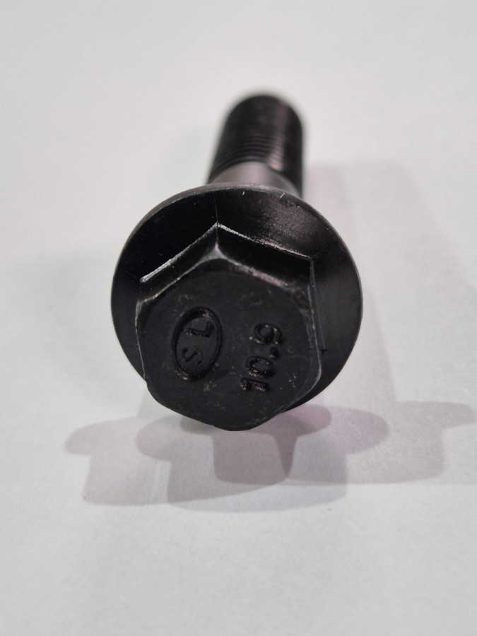 Болт картера задних распред шестерен М10х1,5х50 ISF2.8 O+