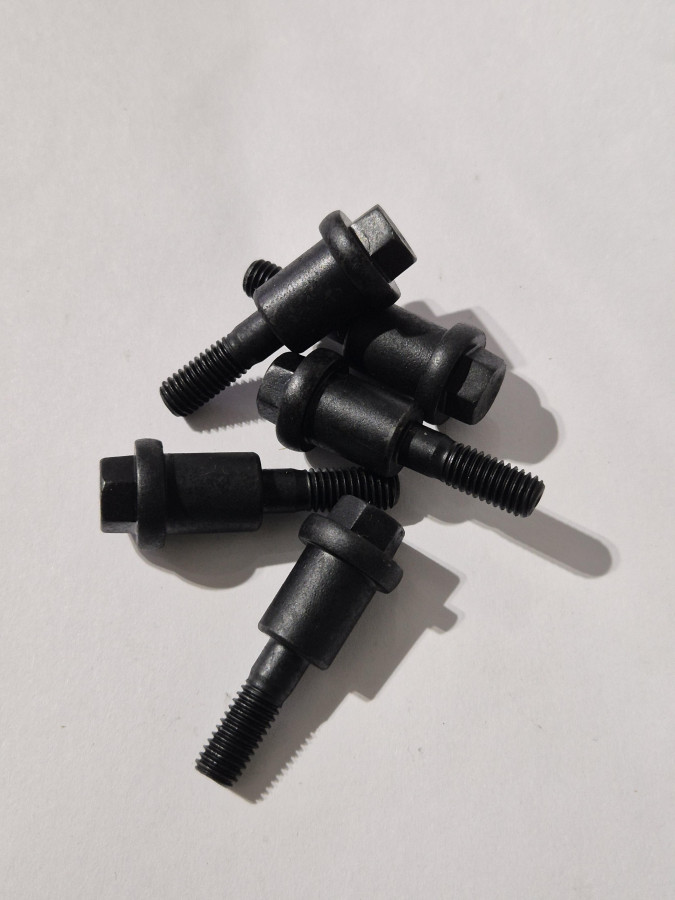 Болт крышки коренного вкладыша (бугеля) C8.3/6CT/IST/QSC