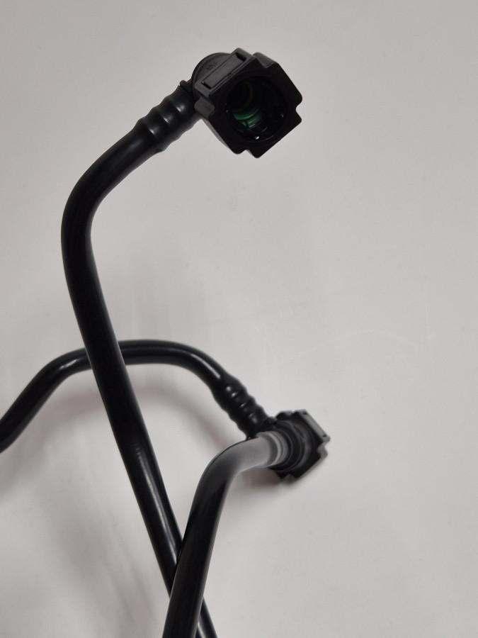 Трубка слива (обратки) топлива с рампы ISF3.8 E4 5293769 C+