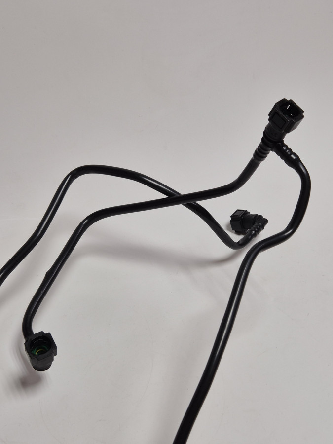 Трубка слива (обратки) топлива с рампы ISF3.8 E4 5293769 C+