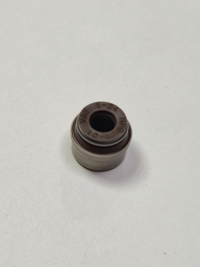 Колпачок маслоотражательный G21A PV1499 O+