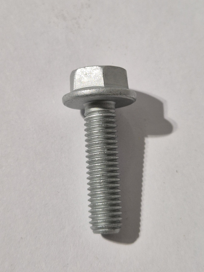 Болт шкива привода масляного насоса G21A O+