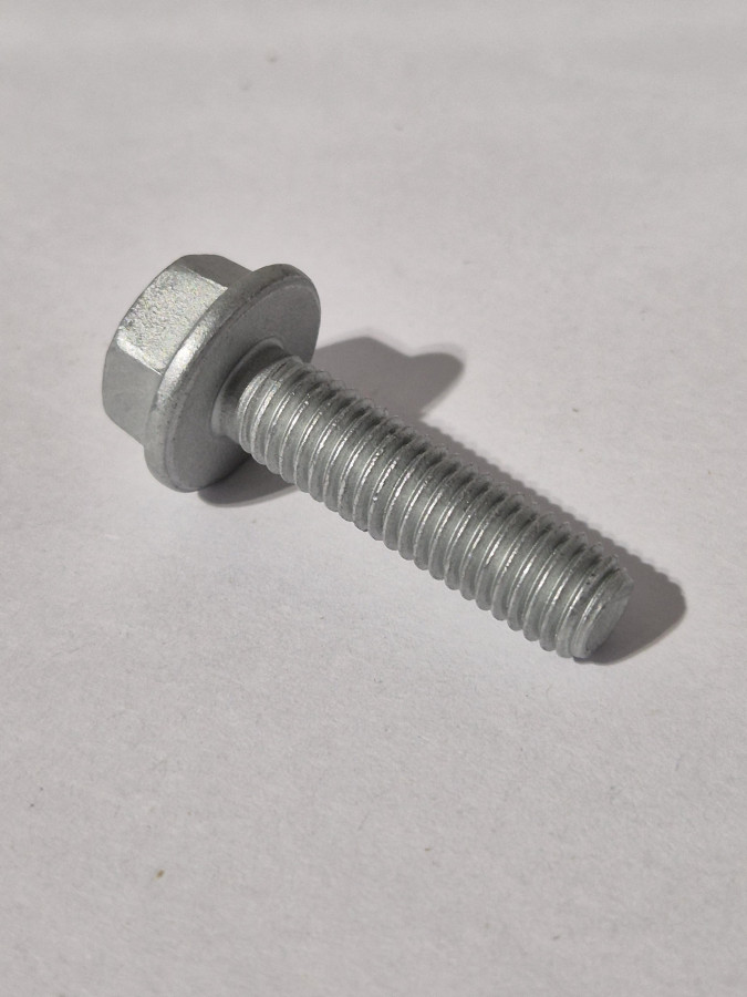 Болт шкива привода масляного насоса G21A O+