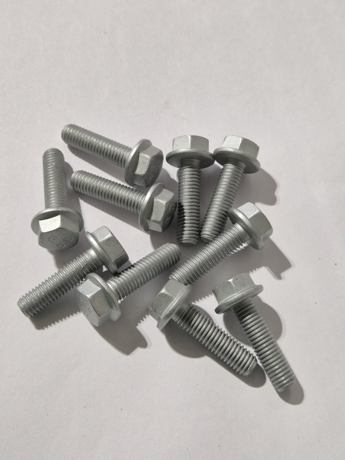 Болт шкива привода масляного насоса G21A O+