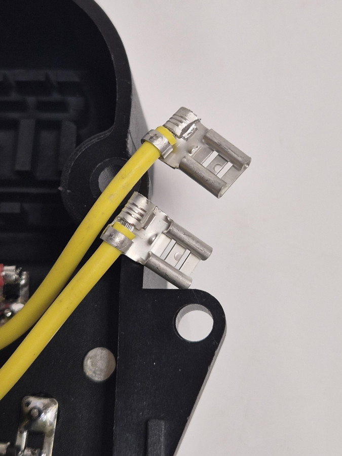 Реле регулятор генератора 5263830 ISF3.8 24V rp1415a C+
