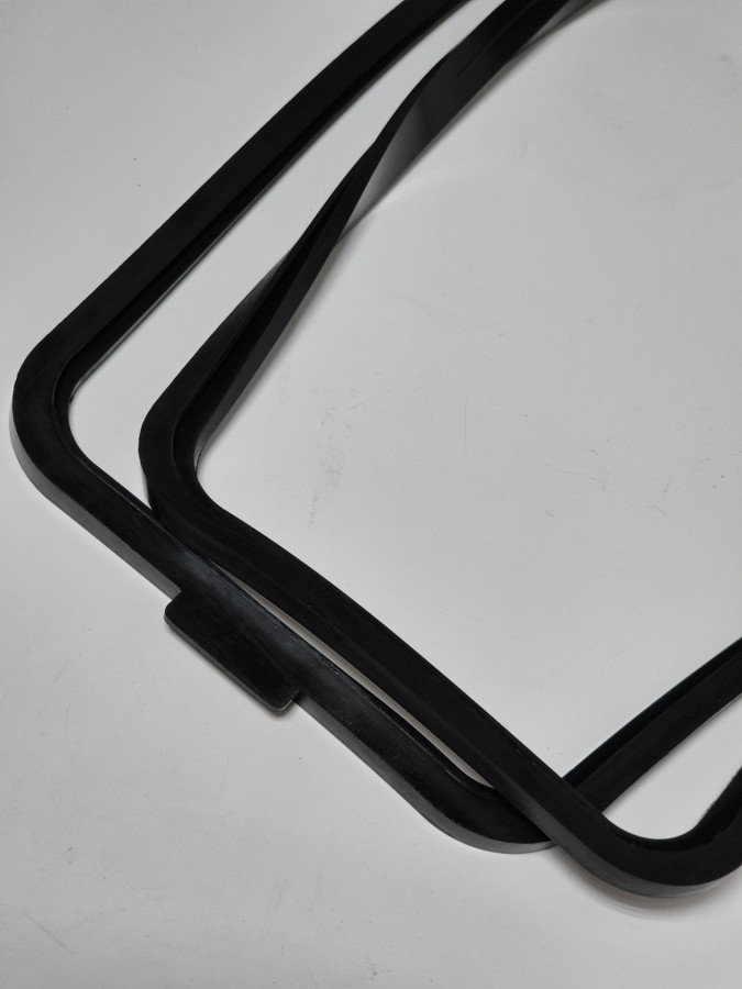 Прокладка крышки толкателей (боковой крышки) 6BT 3284623/3928832/3907617/3900545 С+