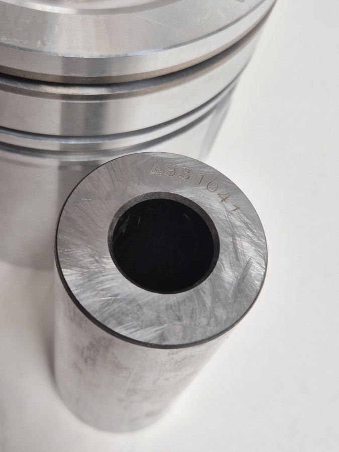 Поршень двигателя QSB V4.5,6.7 4955160 в сборе С+