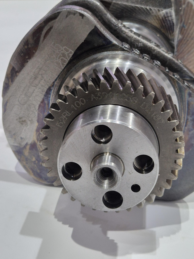 Вал коленчатый EQB210-20 4934566 2830476 4896766,4934565,2830477,4896767 C+