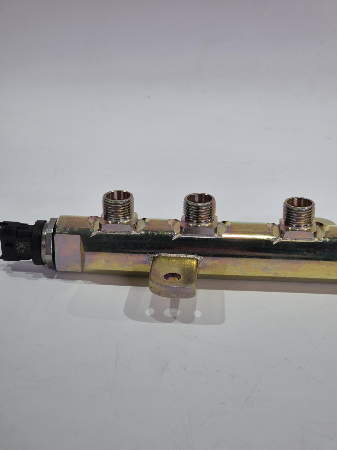 Рампа топливная 6ISBe 0445226042 O+