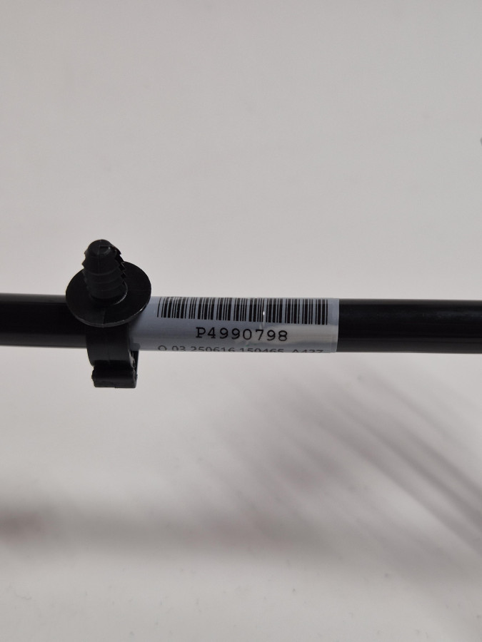 Трубка слива (обратки) топлива с рампы ISF 3.8 5270253 O+