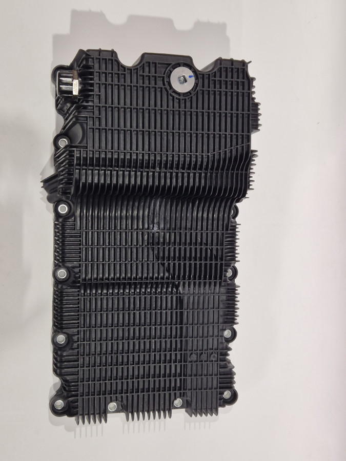 Поддон двигателя ISF2.8 с отверстием 5262694/5302121 O+